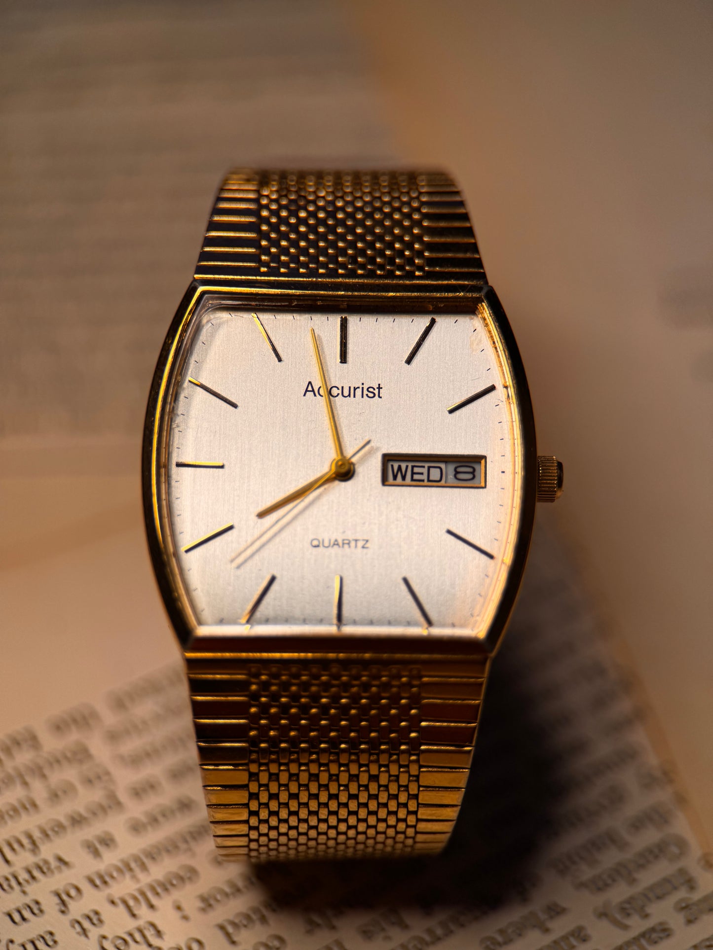 Accurist Men’s Quartz Day-Date Watch – CAL6M02 Gold Tone