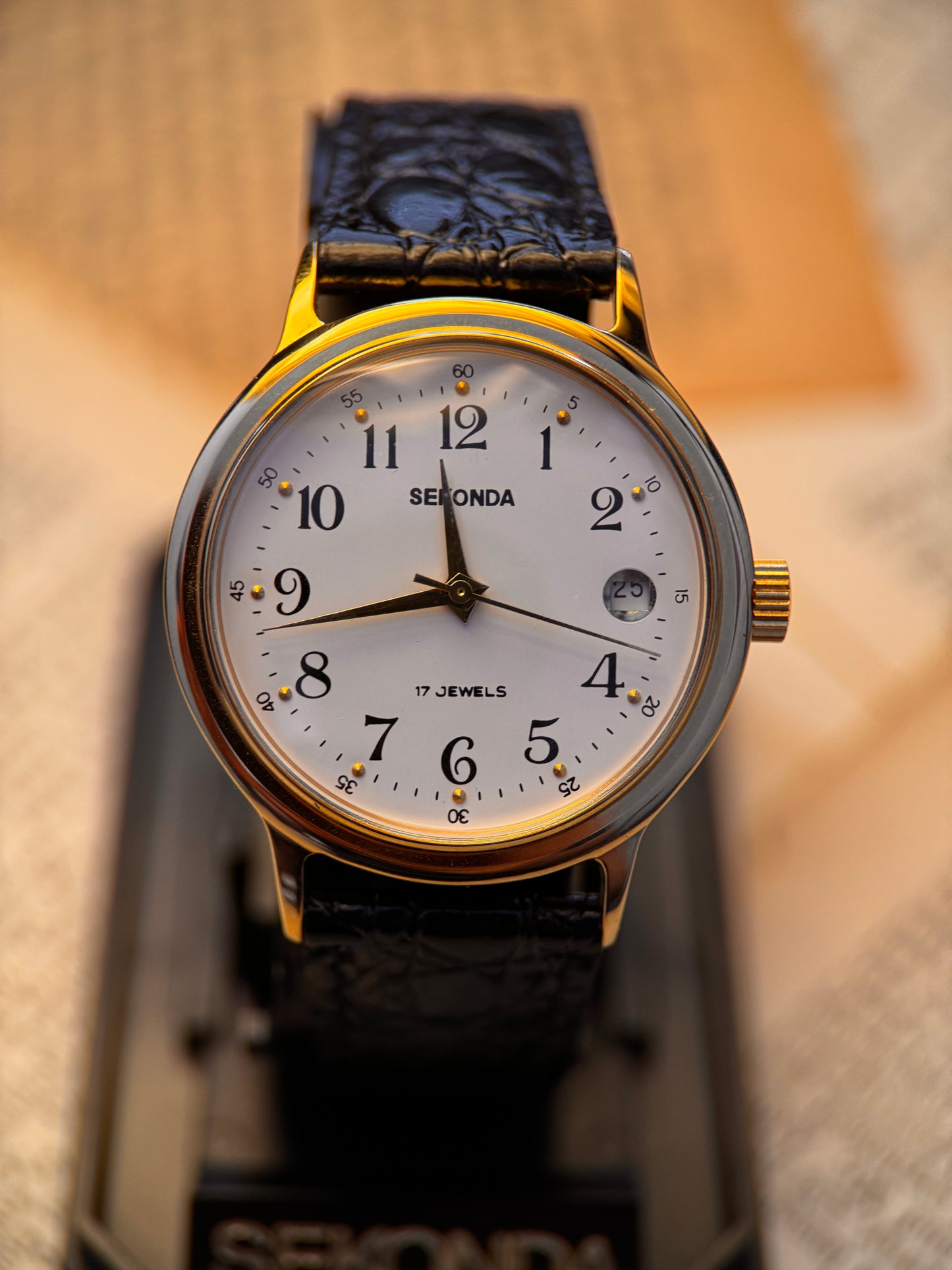 Sekonda 17-Jewel Mechanical Wind – Gold Tone (1970s)