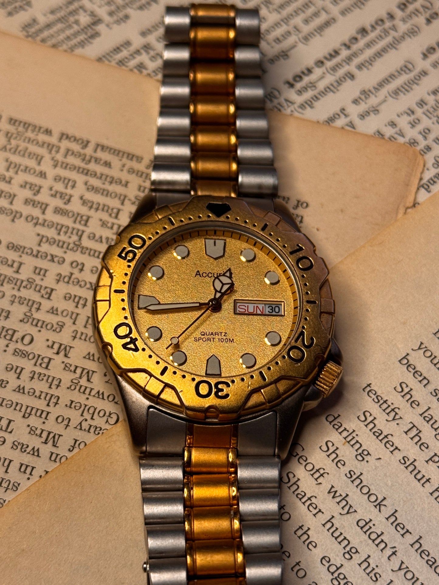Rare Accurist Quartz Diver Circa 1990s