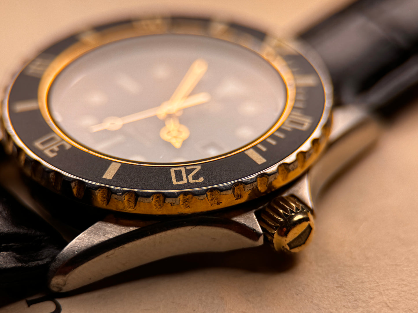 TAG Heuer 1000 Professional 984.015N – Classic Quartz Diver Pre TAG