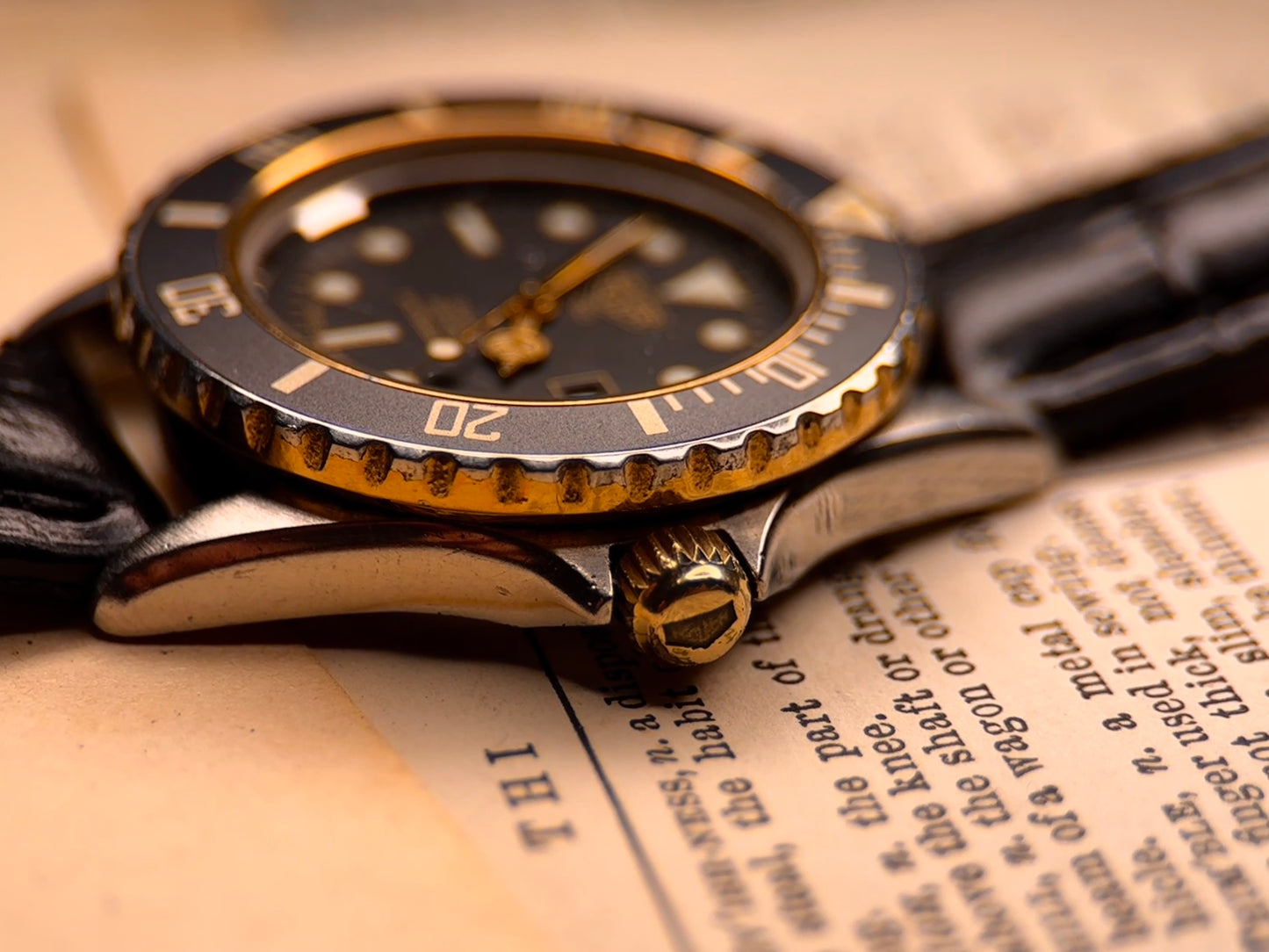 TAG Heuer 1000 Professional 984.015N – Classic Quartz Diver Pre TAG