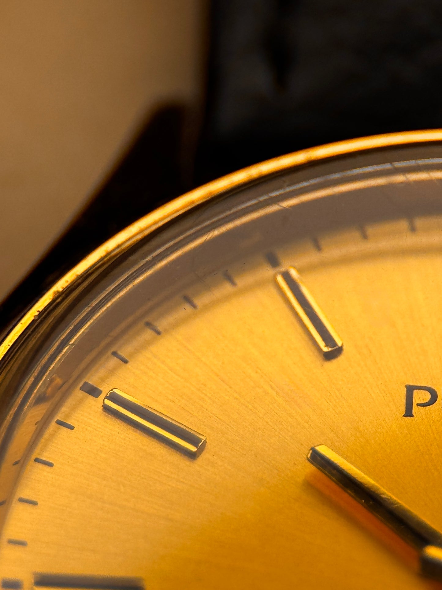 Vintage Pulsar Quartz Ref: 116346 – Gold Dial | Black Leather Strap