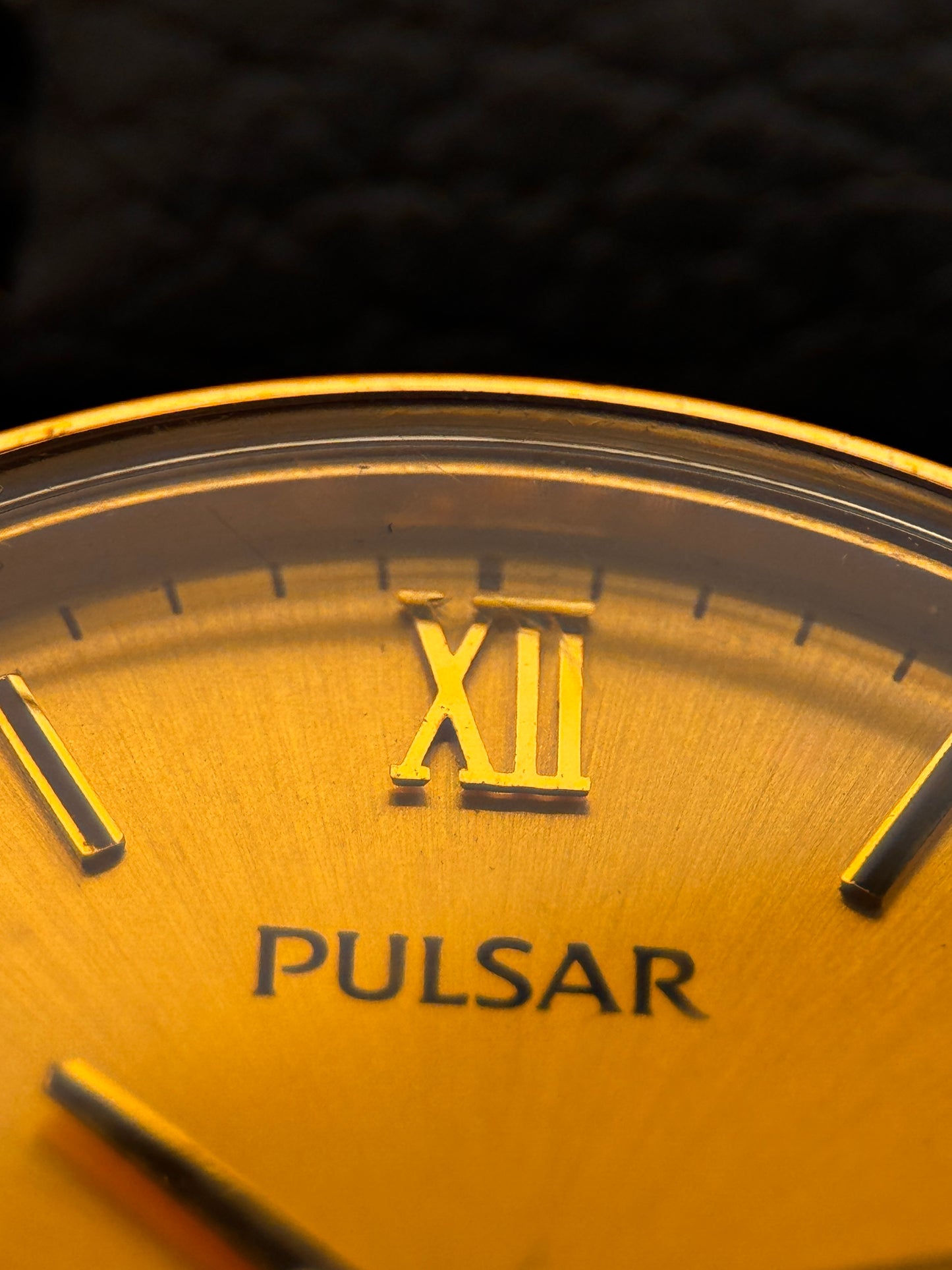 Vintage Pulsar Quartz Ref: 116346 – Gold Dial | Black Leather Strap