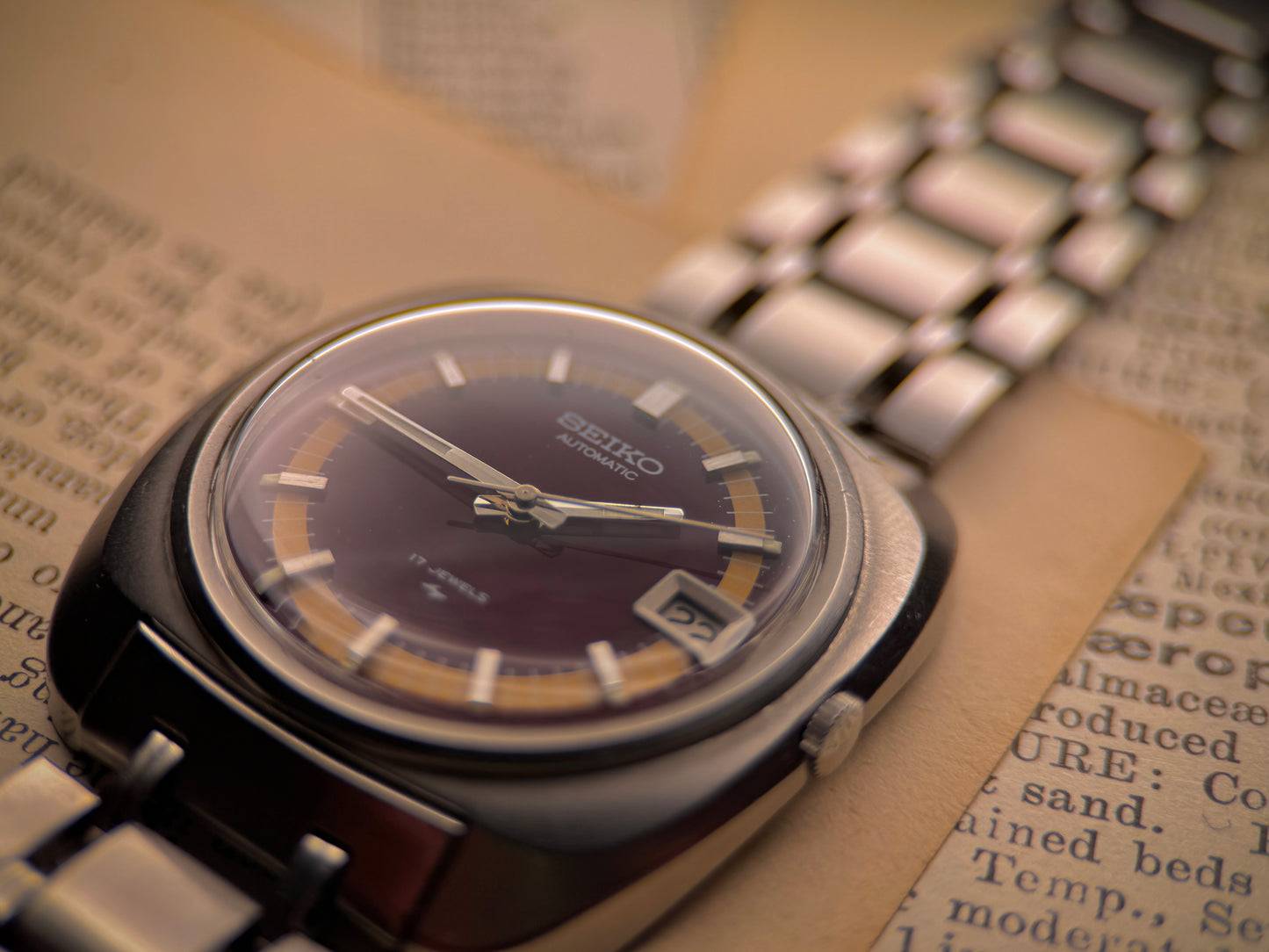 Seiko 7005-7080R | Burgundy Sunburst Dial | 1970s Japan | Rare
