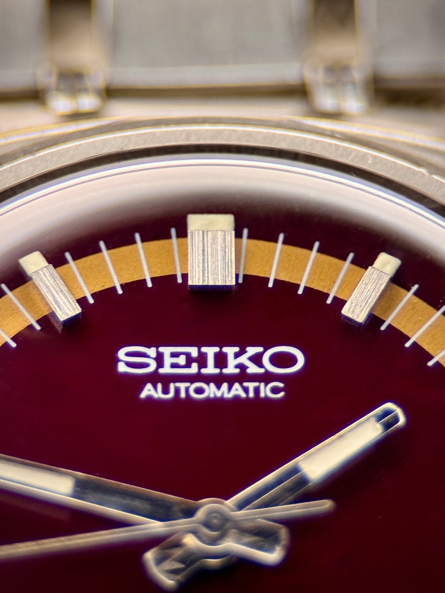 Seiko 7005-7080R | Burgundy Sunburst Dial | 1970s Japan | Rare