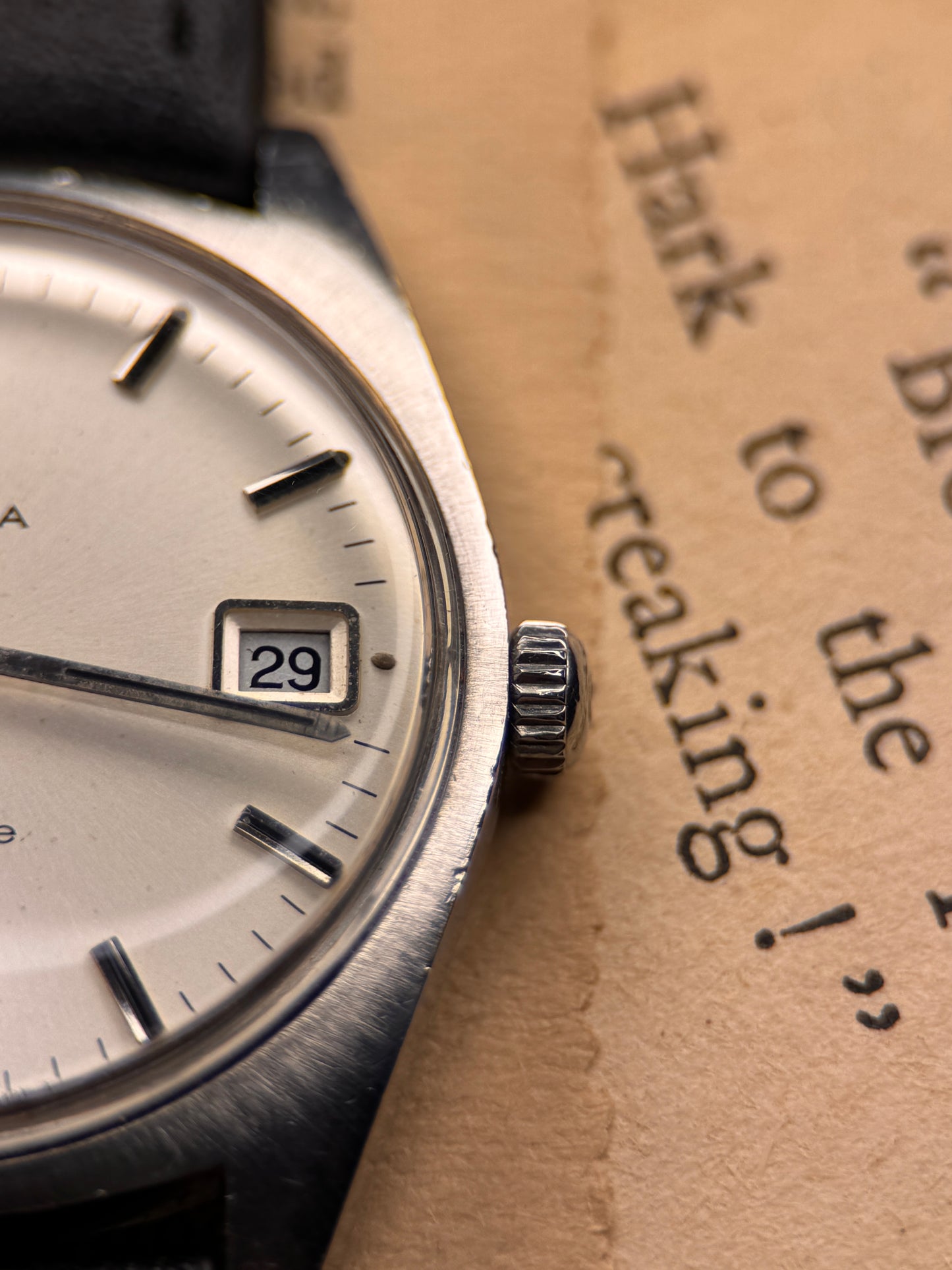 Omega Genève 136.041 | Calibre 613 | 1970 | Silver Sunburst Dial