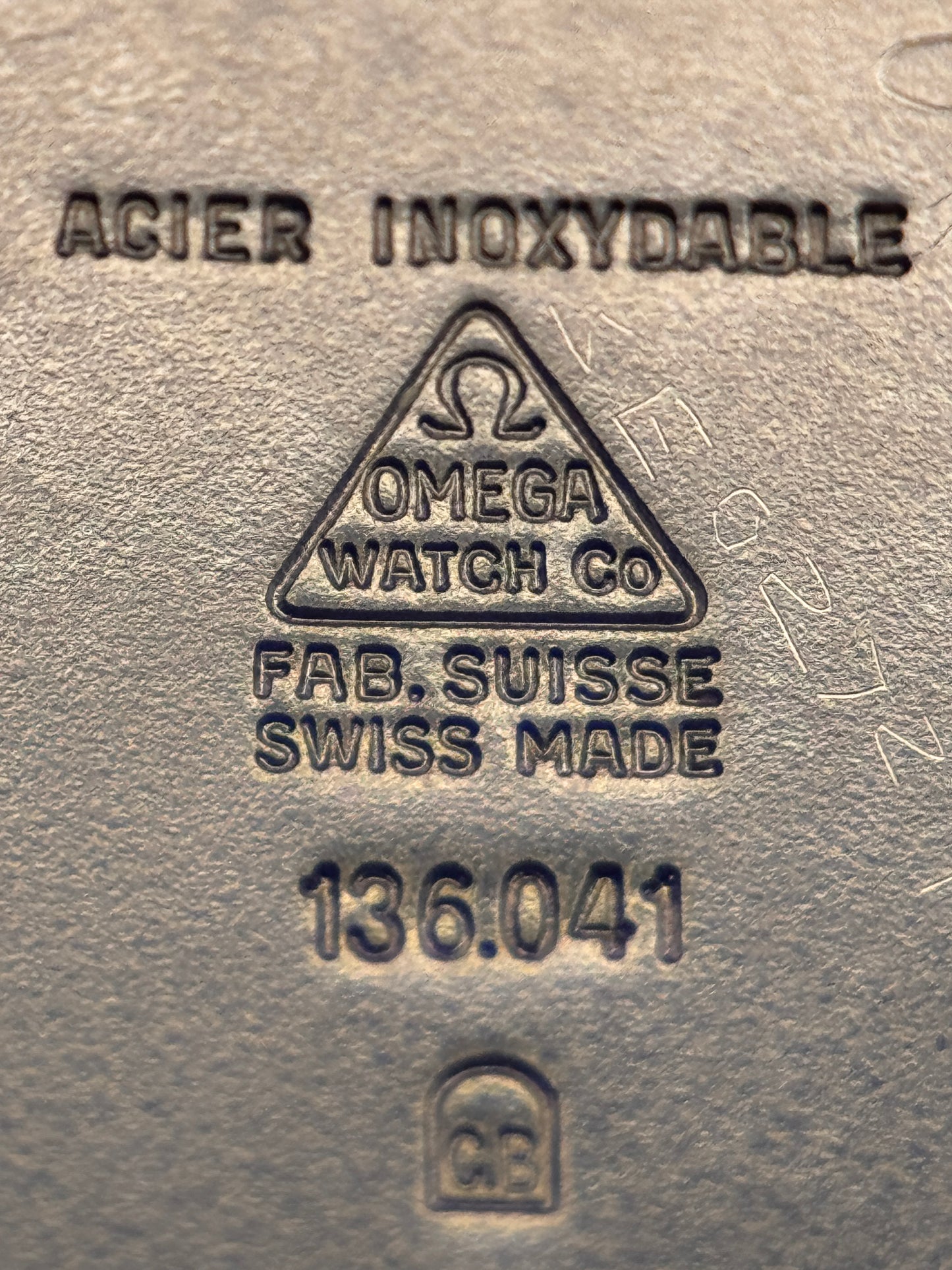 Omega Genève 136.041 | Calibre 613 | 1970 | Silver Sunburst Dial