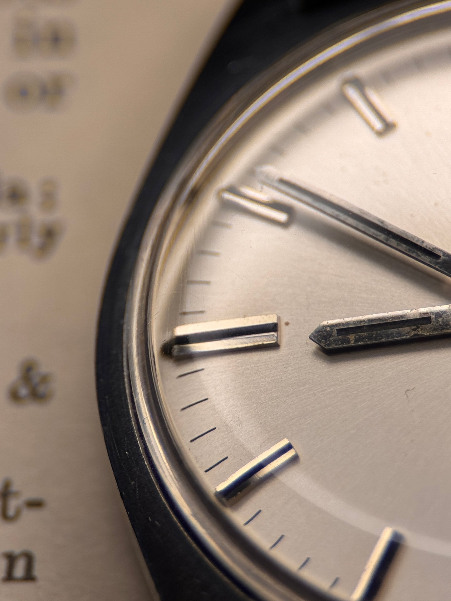 Omega Genève 136.041 | Calibre 613 | 1970 | Silver Sunburst Dial