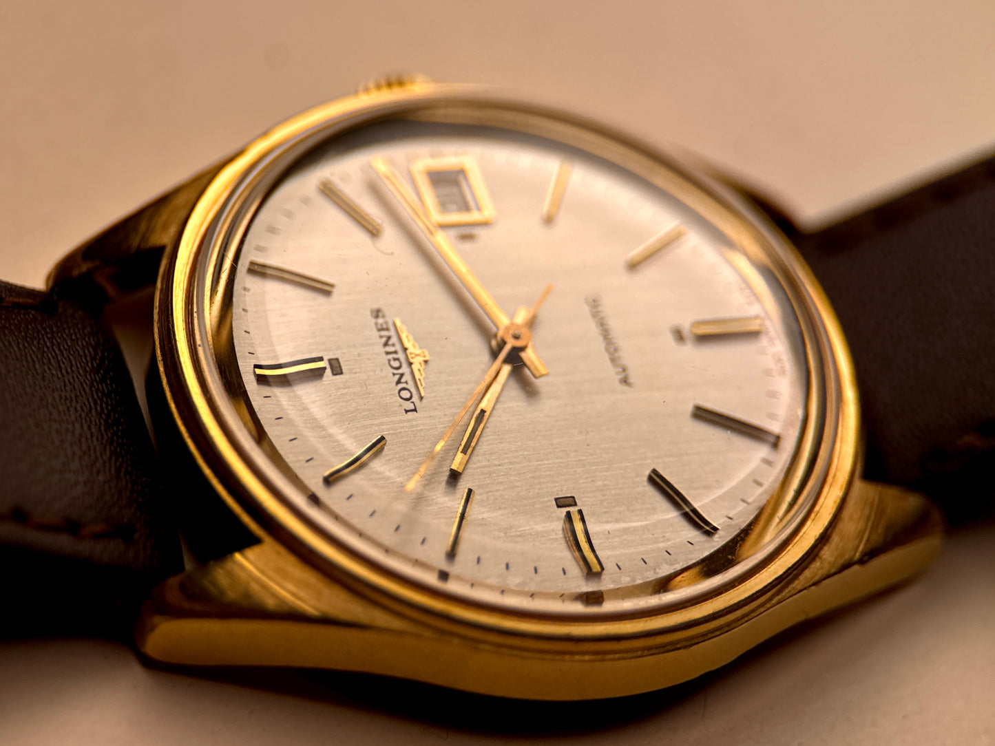 Longines Automatic | Silver Sunburst Dial | Cal.L633.1| Ref. 633-1570 | 1970's