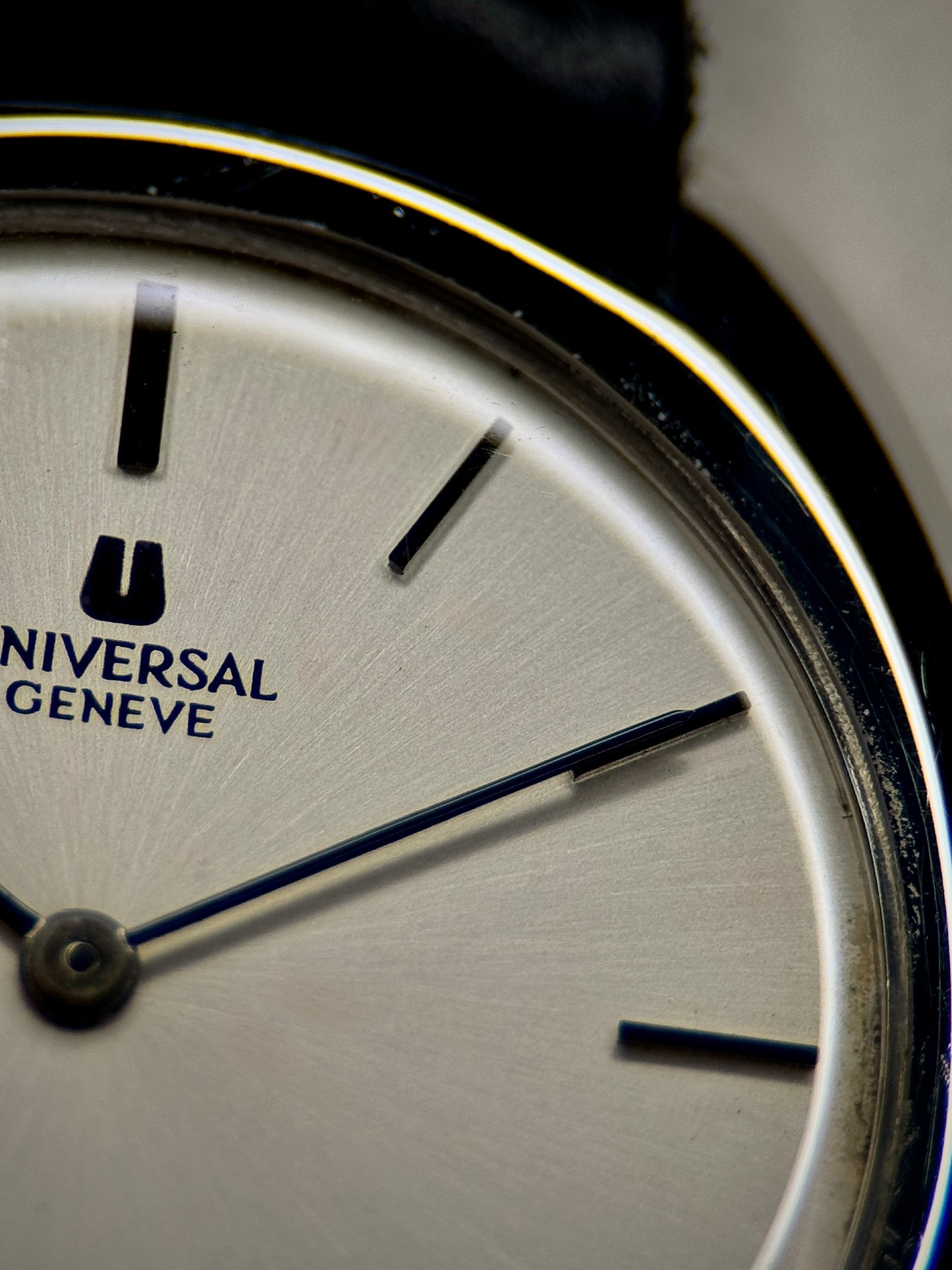 Universal Genève Ultra Slim Silver Sunburst Dial Circa 1970s