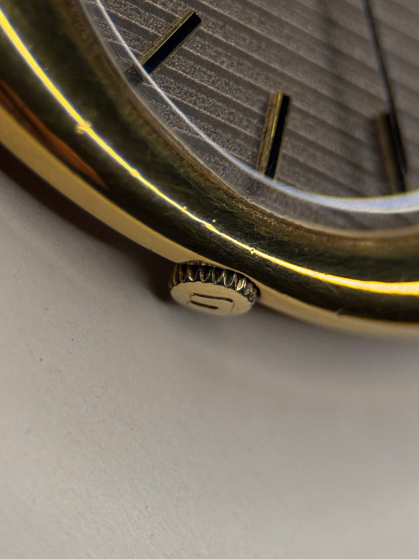 Universal Genève | Ultra Slim | Linen Dial | Cal 1 - 42
