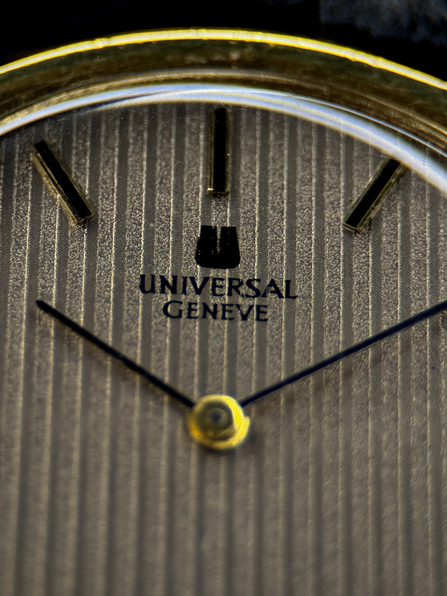 Universal Genève | Ultra Slim | Linen Dial | Cal 1 - 42