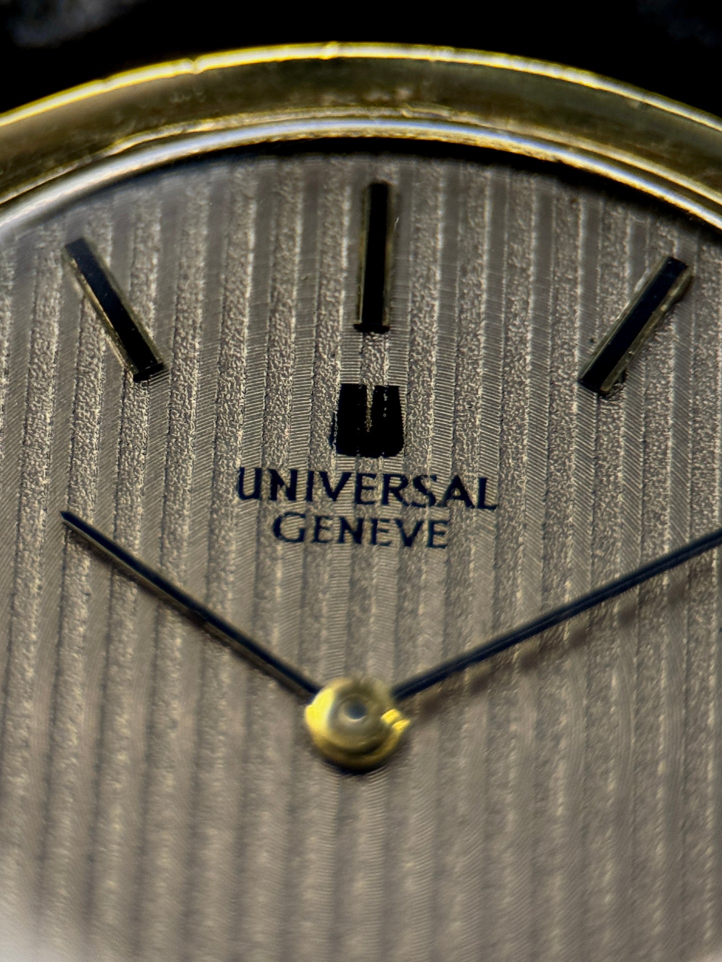 Universal Genève | Ultra Slim | Linen Dial | Cal 1 - 42