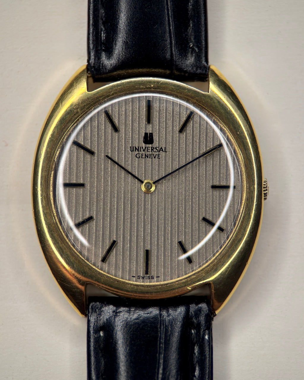 Universal Genève | Ultra Slim | Linen Dial | Cal 1 - 42