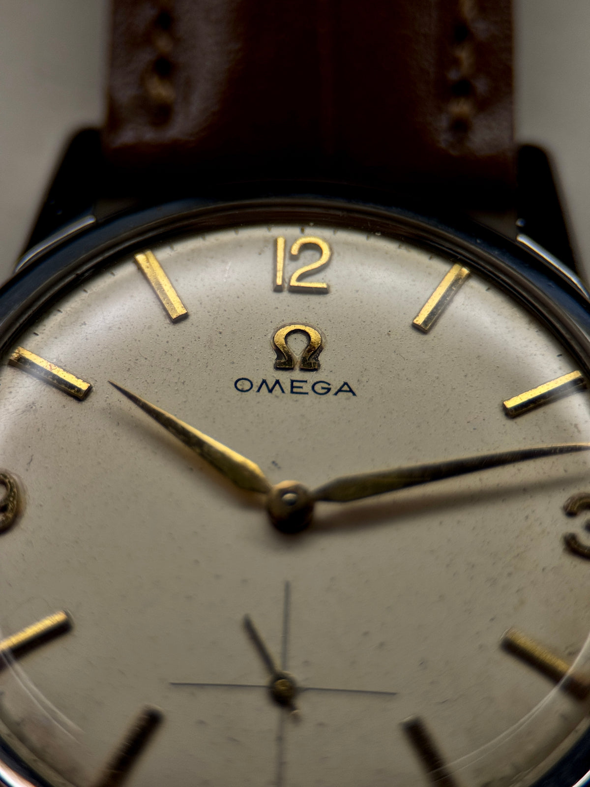 Omega | Cream Crosshair Dial | Ref. 14713-3 | Circa 1960